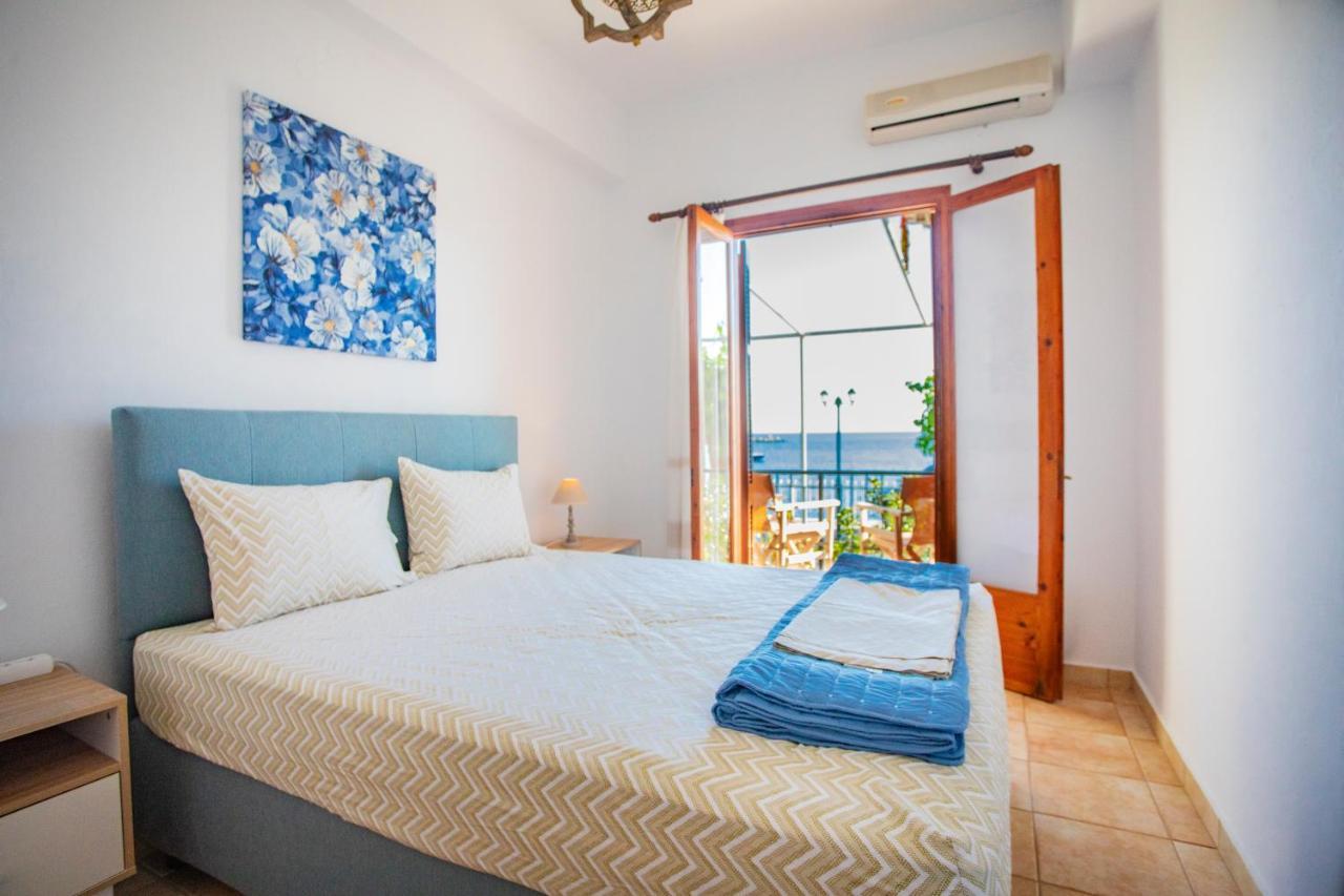 Notos Sea Front Apartment Glossa Dış mekan fotoğraf